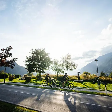 Seecamping Berghof - Mobilheime Landskron