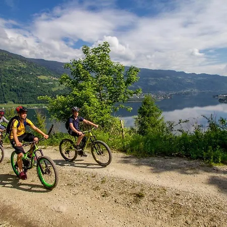 キャンプ場 Seecamping Berghof - Mobilheime Landskron